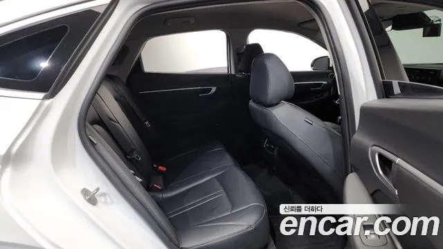 Hyundai Sonata Sonata Edge(DN8) 2.0 LPG(Для проката) — Фото автомобиля 20
