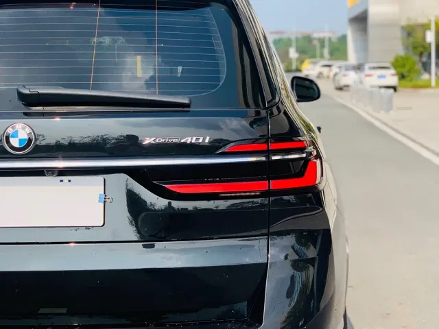 BMW X7 — Фото автомобиля 9