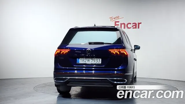 Volkswagen Tiguan — Фото автомобиля 4