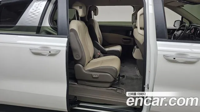 Kia Canival Carnival 4 поколение Дизель 9 мест Prestige — Фото автомобиля 11