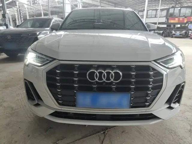 Audi Q3 — Фото автомобиля 2