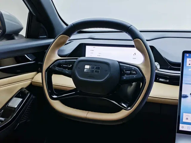 Geely Galaxy L6 — Фото автомобиля 12