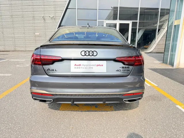 Audi A4L — Фото автомобиля 13
