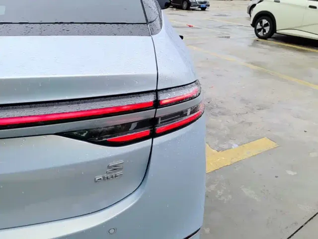 GAC Aion S Plus — Фото автомобиля 7