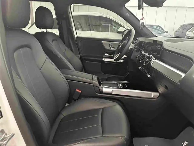 Mercedes-Benz GLB-Class — Фото автомобиля 20
