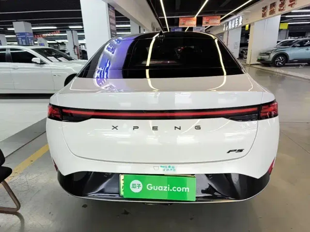 Xpeng P5 — Фото автомобиля 5