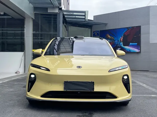 Nio ET5 — Фото автомобиля 3