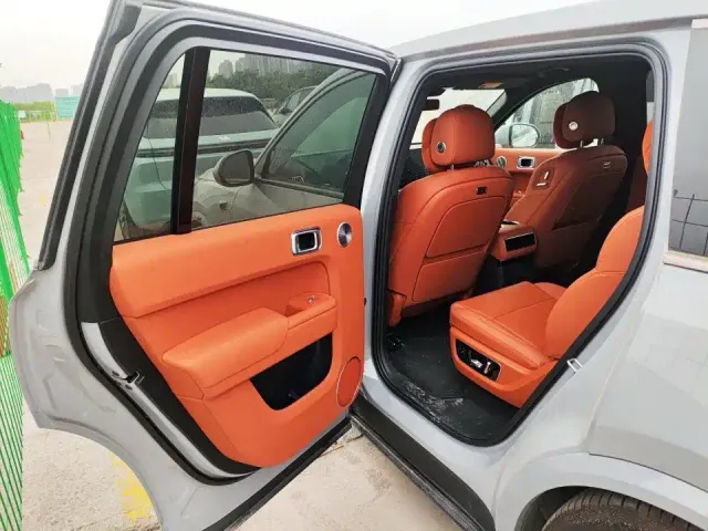 Li Auto L9 — Фото автомобиля 6