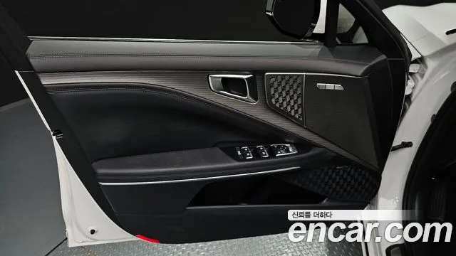 Kia K8 (New) Hybrid — Фото автомобиля 13