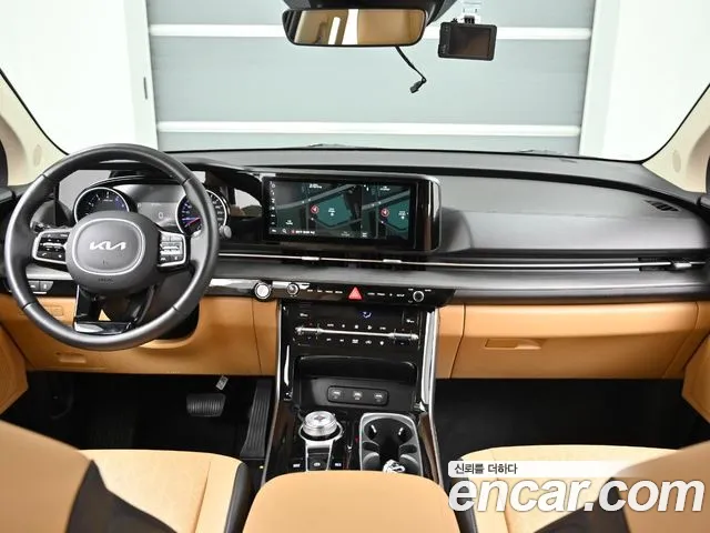 Kia Carnival Generation 4 — Фото автомобиля 17