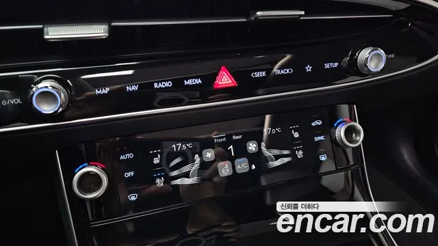 Genesis GV70 2.5T Бензин 2WD — Фото автомобиля 18