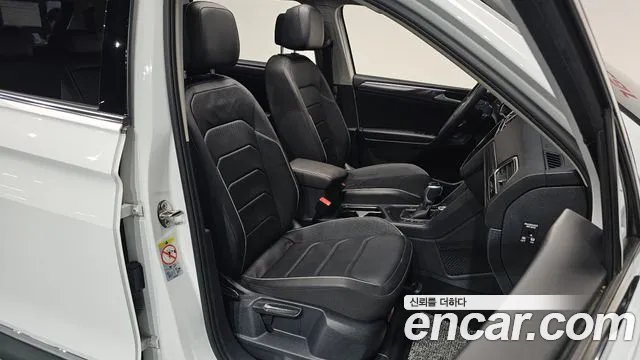Volkswagen Tiguan — Фото автомобиля 10