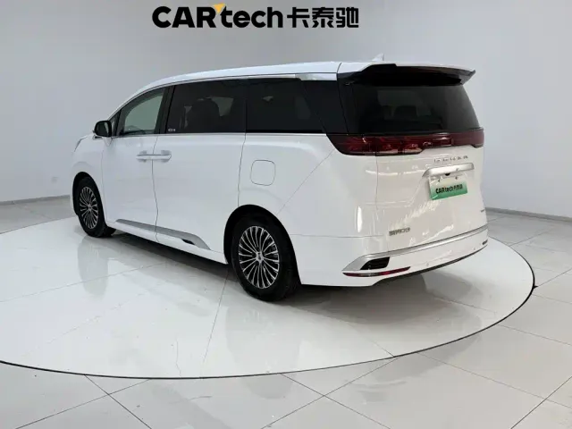 Denza Denza D9 2022 DM-i 970 All-Wheel Drive Honor Edition — Фото автомобиля 7