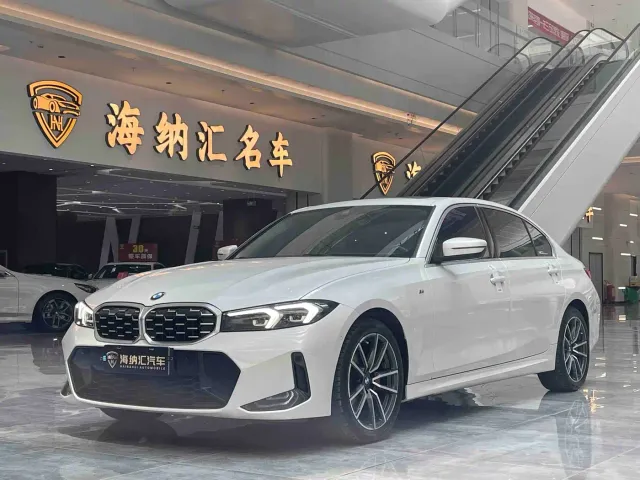 Фотография автомобиля — BMW 3 Series