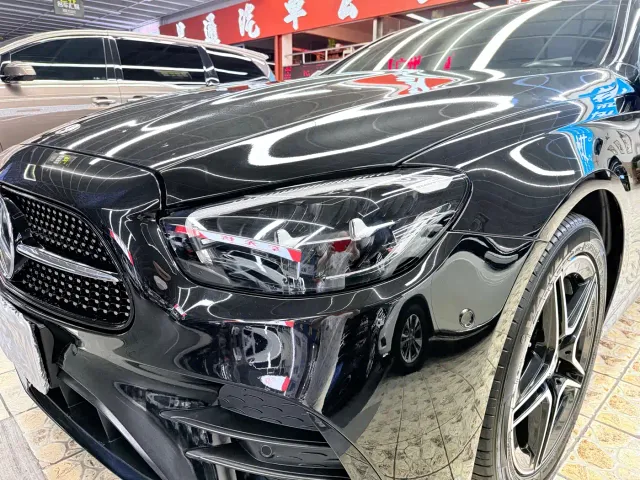 Mercedes-Benz E-Class — Фото автомобиля 4