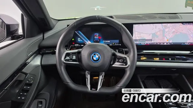 BMW 5 Series G60 — Фото автомобиля 13