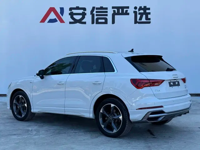 Audi Q3 — Фото автомобиля 4