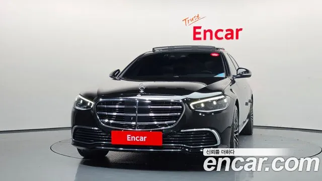 Mercedes-Benz S-Class — Фото автомобиля 3