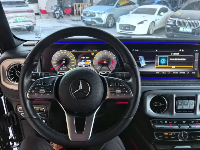 Mercedes-Benz G-Class — Фото автомобиля 11
