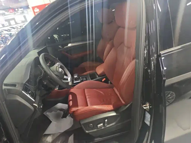 Audi Q5L — Фото автомобиля 14
