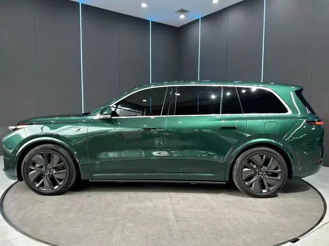 Li Auto L9 — Фото автомобиля 4