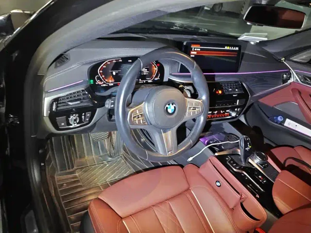 BMW 5 Series — Фото автомобиля 12