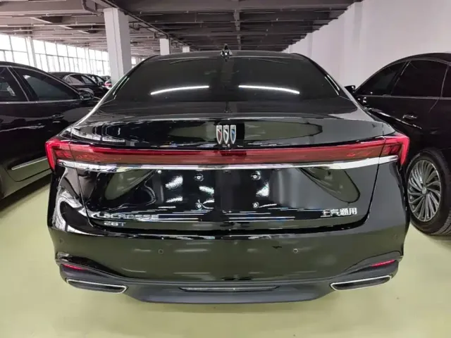 Buick LaCrosse — Фото автомобиля 5