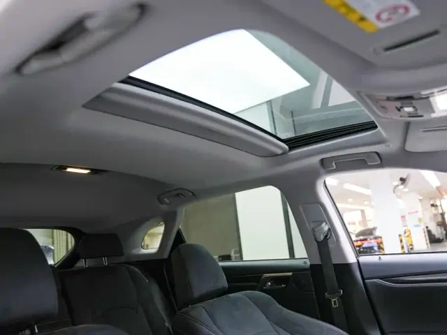 Lexus RX — Фото автомобиля 15