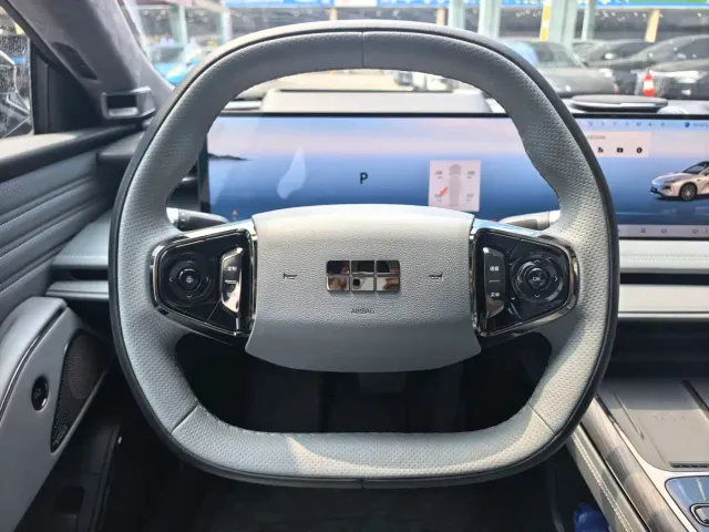 Geely Galaxy E8 — Фото автомобиля 8