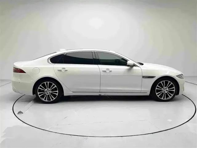 Jaguar Jaguar XFL 2022 XFL 2.0T P250 2WD Premium Luxury — Фото автомобиля 15
