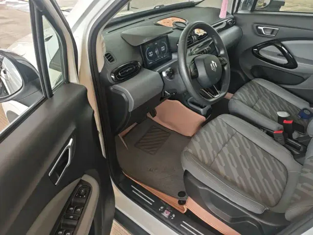 Leapmotor T03 — Фото автомобиля 15
