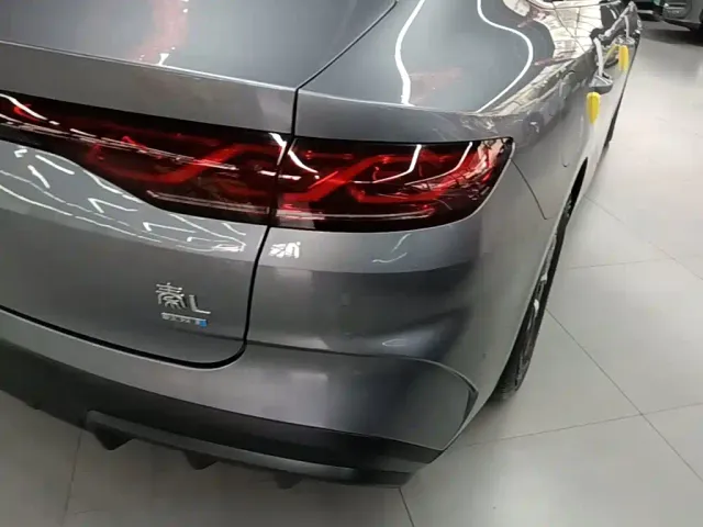 BYD Qin L — Фото автомобиля 7