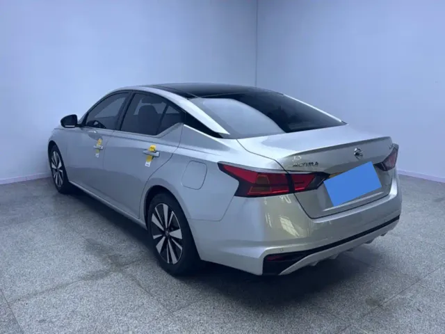 Nissan Teana — Фото автомобиля 7