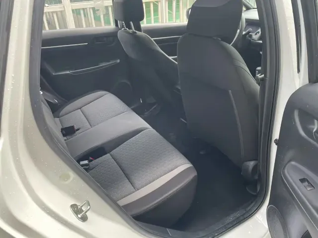 Honda Fit — Фото автомобиля 9