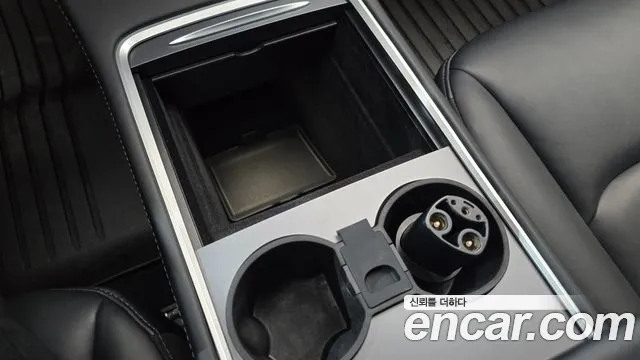 Tesla Model 3 — Фото автомобиля 27