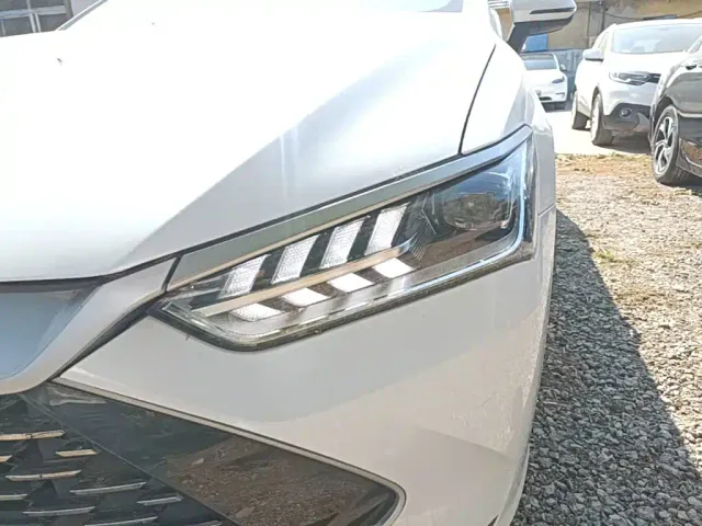 BYD Qin PLUS — Фото автомобиля 23