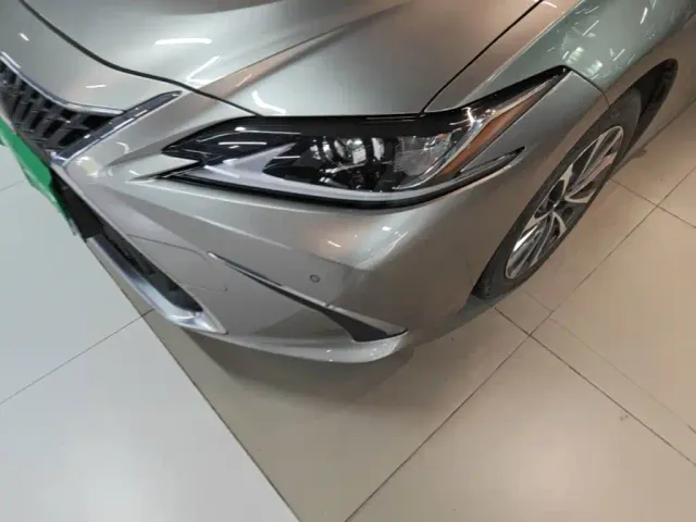 Lexus ES — Фото автомобиля 23