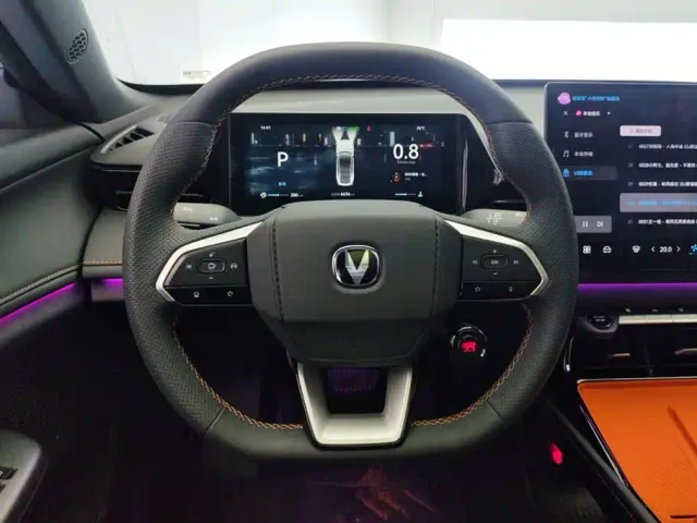 Changan UNI-V — Фото автомобиля 15