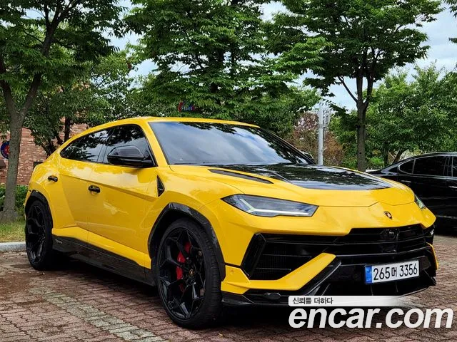Lamborghini Urus — Фото автомобиля 3