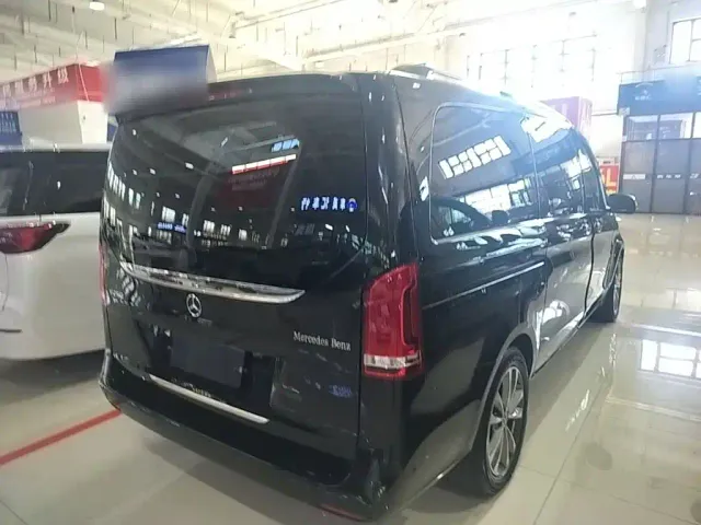 Mercedes-Benz V-Class — Фото автомобиля 6
