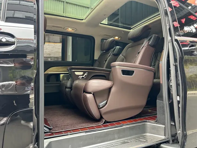 Mercedes-Benz V-Class — Фото автомобиля 18