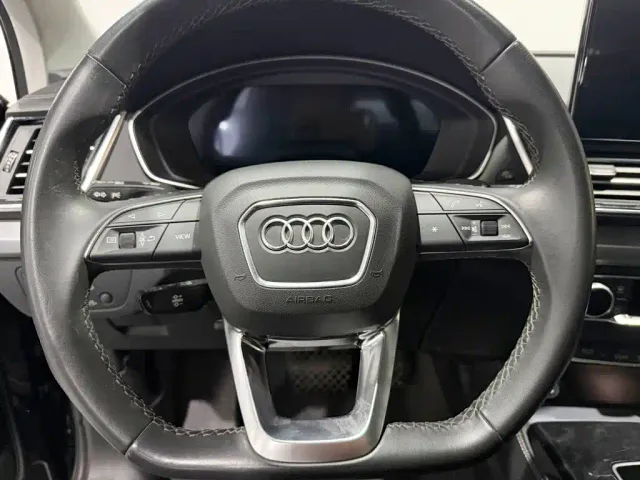 Audi Q5L — Фото автомобиля 10