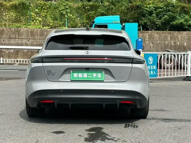 Nio ET5 Touring — Фото автомобиля 8