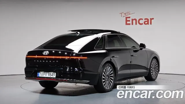 Hyundai Grandeur — Фото автомобиля 2
