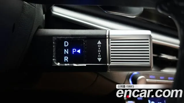 Hyundai Grandeur Grandeur (GN7) 2.5 Бензин 2WD — Фото автомобиля 9