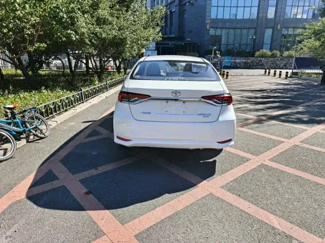 Toyota Corolla — Фото автомобиля 6