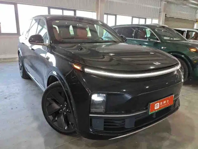 Li Auto L9 — Фото автомобиля 6
