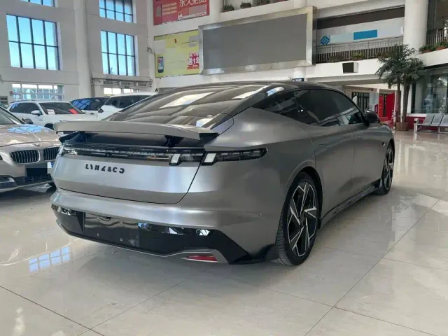 Lynk & Co Z10 — Фото автомобиля 8