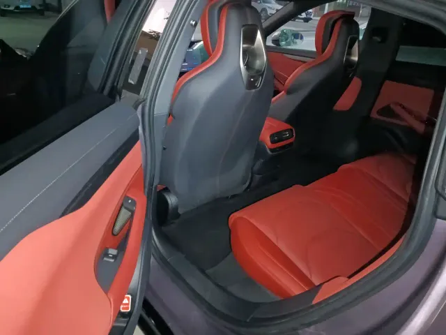 Xiaomi SU7 — Фото автомобиля 6