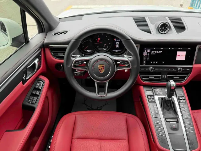 Porsche Macan — Фото автомобиля 12